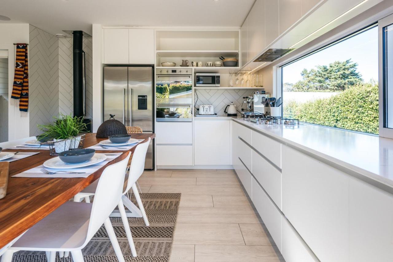 Moa Magic - Oneroa Holiday Home ภายนอก รูปภาพ